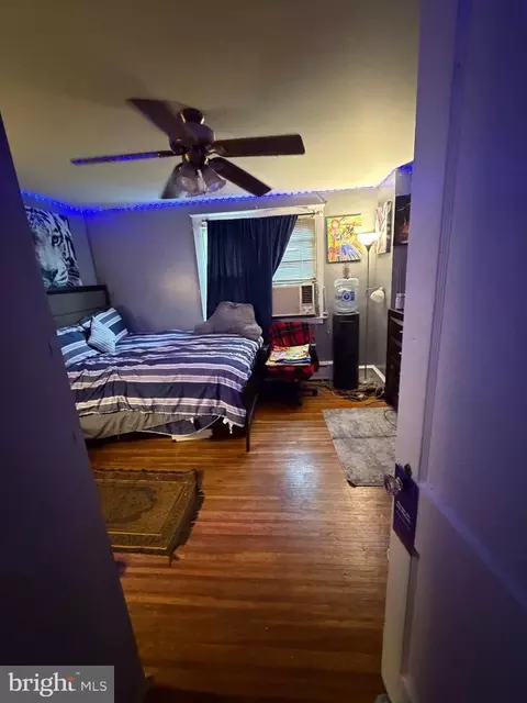 Bedroom - 431 Millbank Rd, Upper Darby, PA 19082 photo 2 of 3