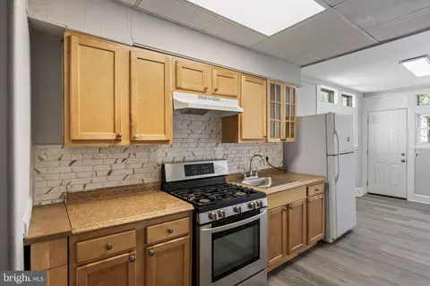59 N Keystone Ave, Darby, PA 19082