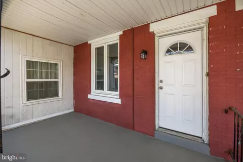 Exterior - 59 N Keystone Ave, Darby, PA 19082 photo 2 of 3