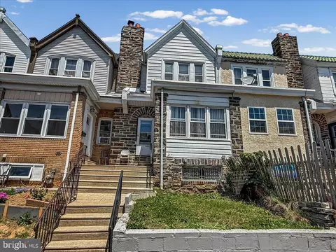 217 Avon Rd, Darby, PA 19082
