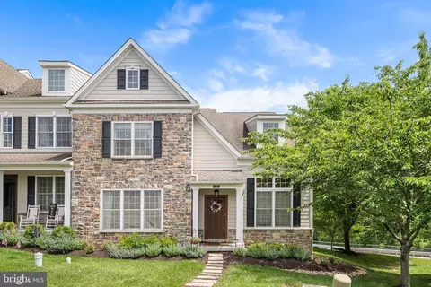 424 Ravenscliff Dr, Media, PA 19063