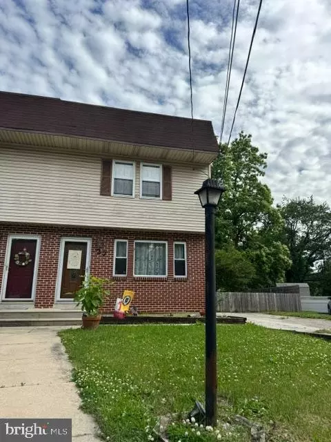 27 S Woodland Ave, Glenolden, PA 19036