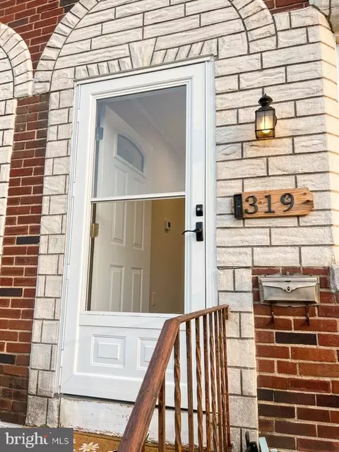 319 Stratford Rd, Glenolden, PA 19036