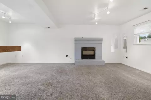 Living - 2206 Briarcliff Ave, Boothwyn, PA 19061 photo 3 of 6