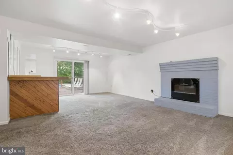 Living - 2206 Briarcliff Ave, Boothwyn, PA 19061 photo 5 of 6