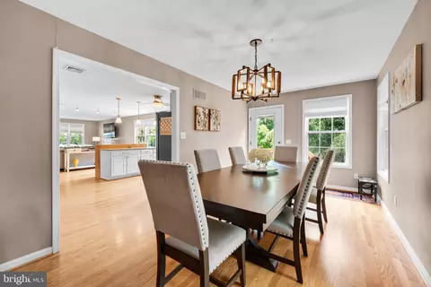 Dining - 235 Willow Ave, Wayne, PA 19087 photo 2 of 2