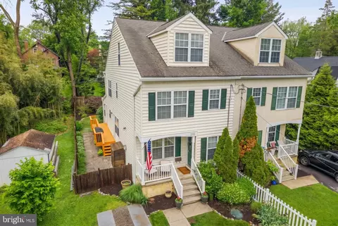 Exterior - 235 Willow Ave, Wayne, PA 19087 photo 2 of 8
