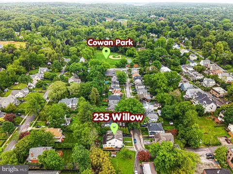 View/Area - 235 Willow Ave, Wayne, PA 19087 photo 2 of 2