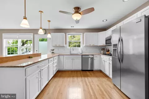 Kitchen - 235 Willow Ave, Wayne, PA 19087 photo 3 of 5