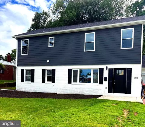 2016 Woodside Ln, Broomall, PA 19008