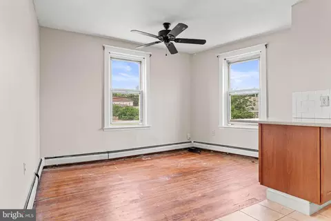Living - 8517 Lansdowne Ave, Darby, PA 19082 photo 1 of 2