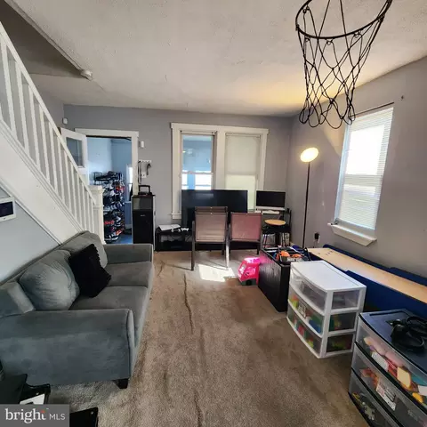 Entry Way - 206 Harvey Ave, Marcus Hook, PA 19061 photo 3 of 7