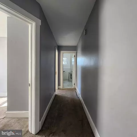 Entry Way - 206 Harvey Ave, Marcus Hook, PA 19061 photo 10 of 12