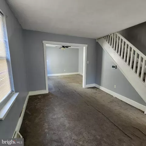 Entry Way - 206 Harvey Ave, Marcus Hook, PA 19061 photo 5 of 12