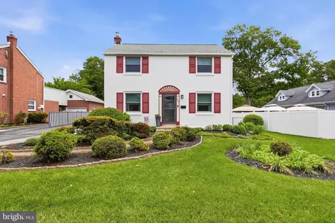 527 Saxer Ave, Springfield, PA 19064