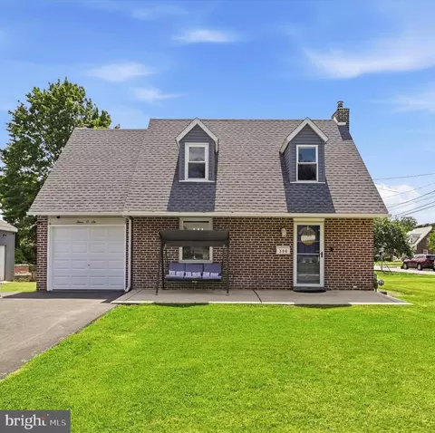 306 Burk Ave, Ridley Park, PA 19078