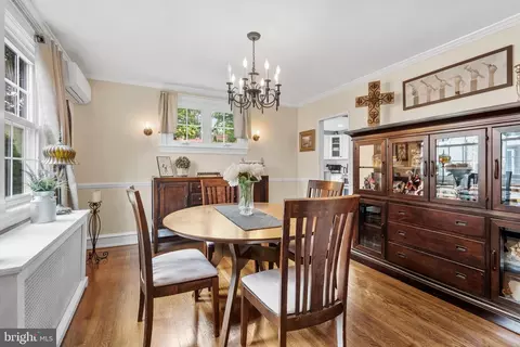 Dining - 14 Windsor Cir, Springfield, PA 19064 photo 1 of 2