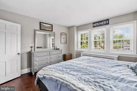 Bedroom - 14 Windsor Cir, Springfield, PA 19064 photo 2 of 5