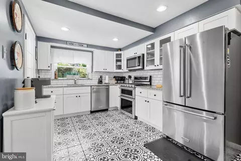 Kitchen - 14 Windsor Cir, Springfield, PA 19064 photo 1 of 3
