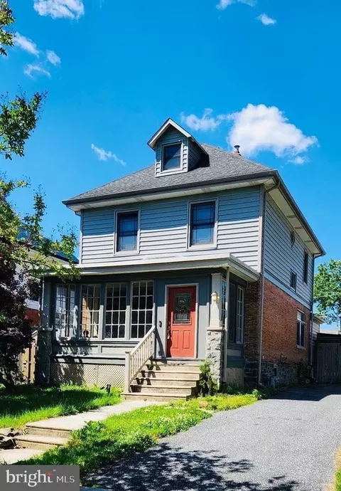 32 W Ridley Ave, Norwood, PA 19074