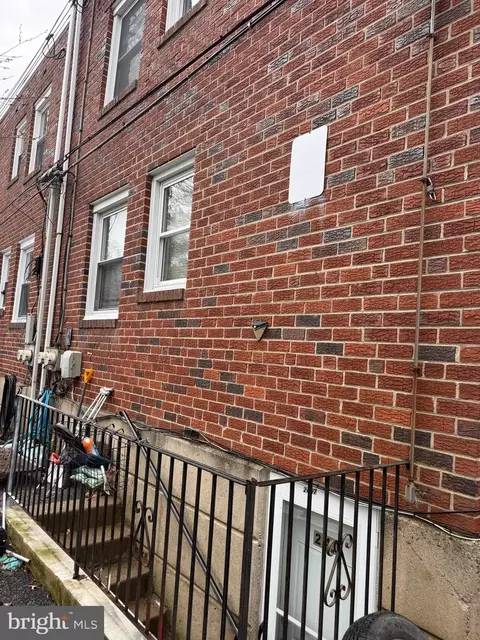 2407 Marshall Rd, Drexel Hill, PA 19026 photo 2