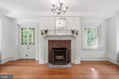 Living - 443 Saint Davids Ave, Wayne, PA 19087 photo 3 of 4