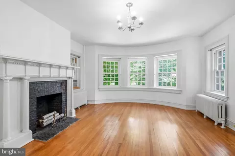 Living - 443 Saint Davids Ave, Wayne, PA 19087 photo 4 of 4