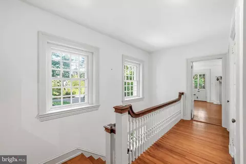 Entry Way - 443 Saint Davids Ave, Wayne, PA 19087 photo 6 of 10