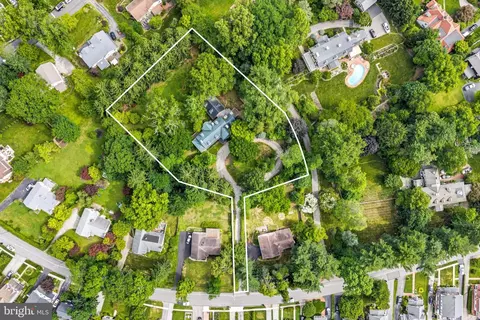 View/Area - 443 Saint Davids Ave, Wayne, PA 19087 photo 2 of 2