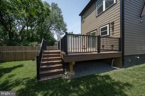Exterior - 256 Willow Ave, Wayne, PA 19087 photo 3 of 5