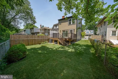 Exterior - 256 Willow Ave, Wayne, PA 19087 photo 4 of 5