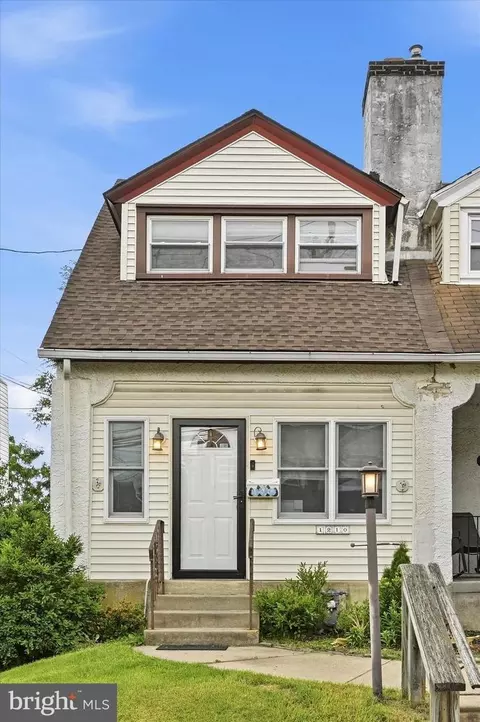 1210 Harding Dr, Havertown, PA 19083