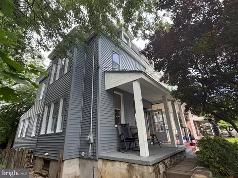 48 N Sycamore Ave, Clifton Heights, PA 19018