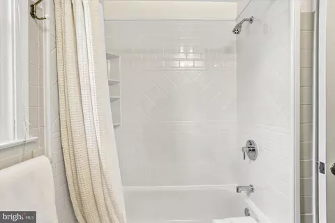 Bath - 500 E Lancaster Ave #105C, Wayne, PA 19087 photo 2 of 2