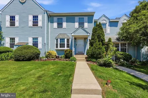 552 Heather Ln, Chichester, PA 19014