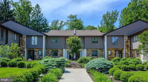 11 Eagleview Dr #11, Newtown Square, PA 19073