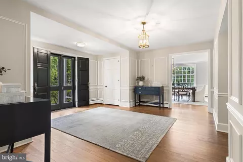 Entry Way - 400 Meadowbrook Ave, Wayne, PA 19087 photo 1 of 11