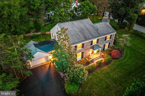 Exterior - 400 Meadowbrook Ave, Wayne, PA 19087 photo 6 of 12