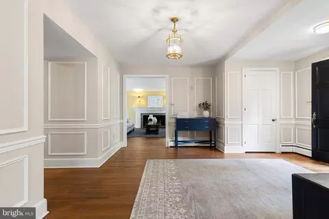 Entry Way - 400 Meadowbrook Ave, Wayne, PA 19087 photo 2 of 11