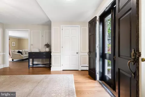 Entry Way - 400 Meadowbrook Ave, Wayne, PA 19087 photo 3 of 11