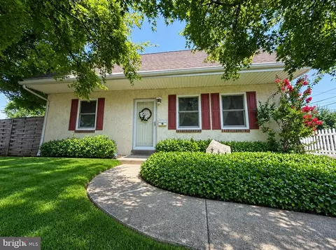 331 E Woodlyn Cir, Woodlyn, PA 19094