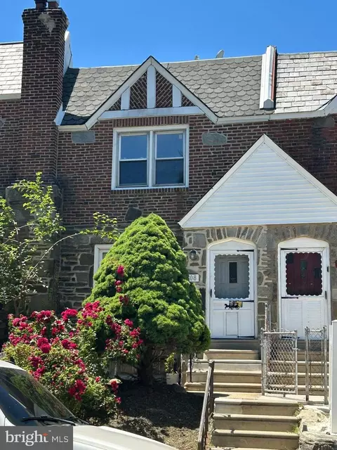 608 Briarcliff Rd, Darby, PA 19082