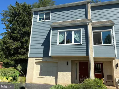 301 S Point Dr, Chadds Ford, PA 19317