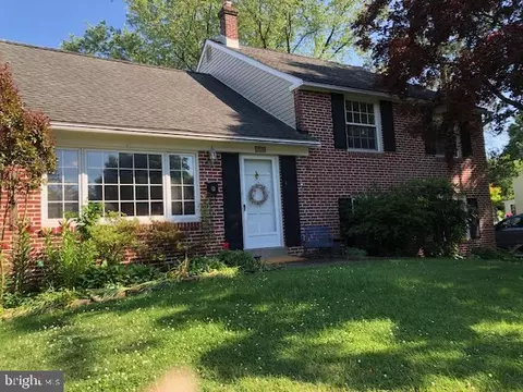 118 Cameron Dr, Wallingford, PA 19086
