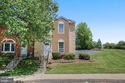 420 Cedarcrest Ln, Chichester, PA 19014