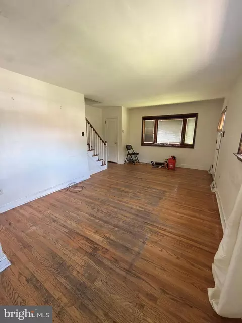Living - 103 Garrison Rd, Brookhaven, PA 19015 photo 2 of 2