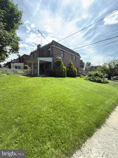 Exterior - 103 Garrison Rd, Brookhaven, PA 19015 photo 4 of 5