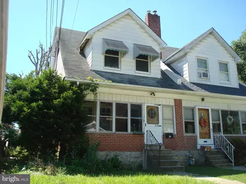 810 Bartram Ave, Darby, PA 19023