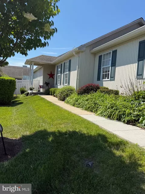 1108 S Fox Cub Holw, Glen Mills, PA 19342
