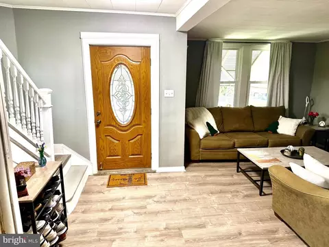Entry Way - 14 Cedar St, Marcus Hook, PA 19061 photo 1 of 1